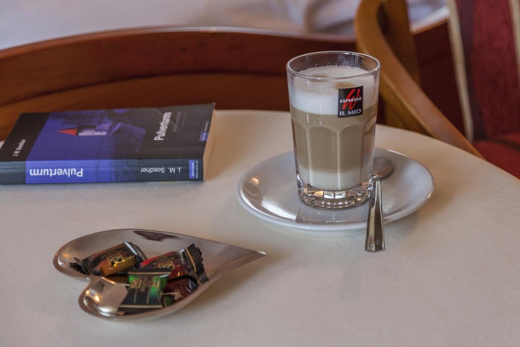 Hotel Restaurant Hansjakob Hagnau Pokoj fotografie