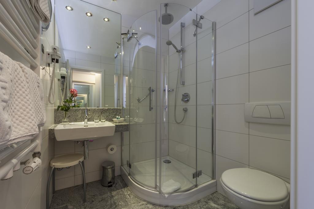 Hotel Restaurant Hansjakob Hagnau Pokoj fotografie